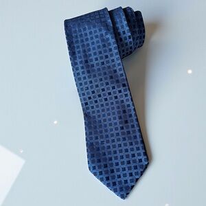 New! GUCCI Blue Geometric Pattern Silk Tie